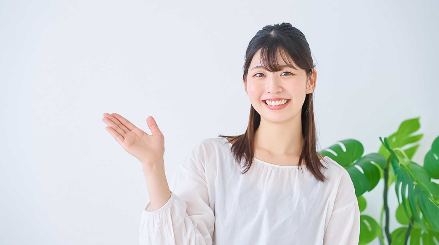 女性がIFAへの相談をおすすめしている様子